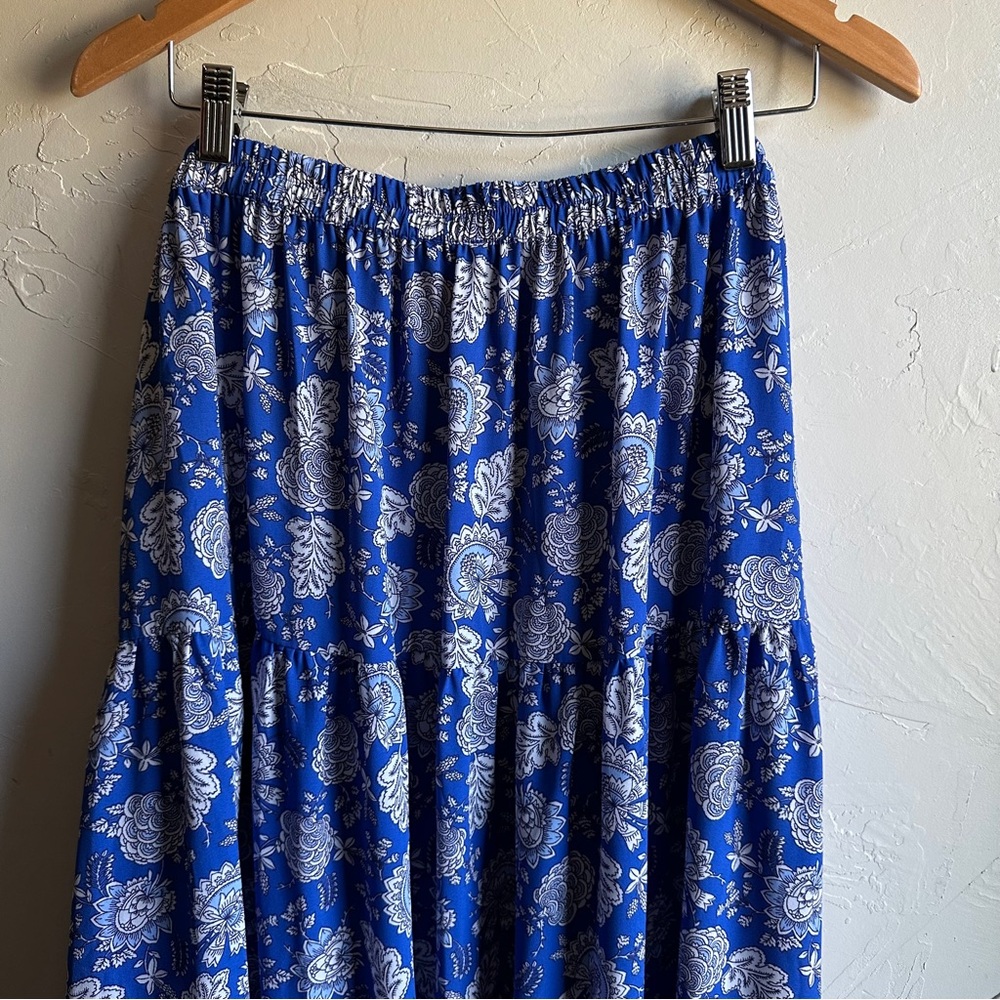 NWT Vince Camuto Asymmetric Tiered Batik Skirt In… - image 4